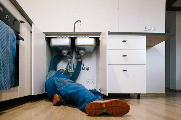 Professional Leak Detection technician working in Marion, MA